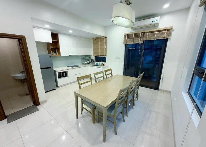 Chuoi 5 Phong Ngu Royal Lotus - Giap Bien Apartment *